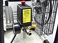 100L Oil Lubricated Air Compressor type Z 8 bar 390 L/min G80303 GEKO 100L Oil Lubricated Air Compressor type Z 8 bar 390 L/min G80303 GEKO